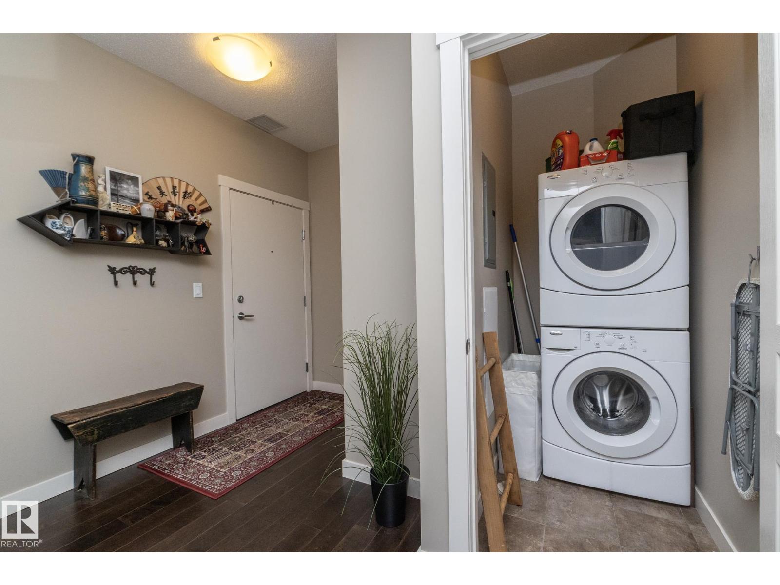 #402 2207 44 Av Nw Property Photo 7