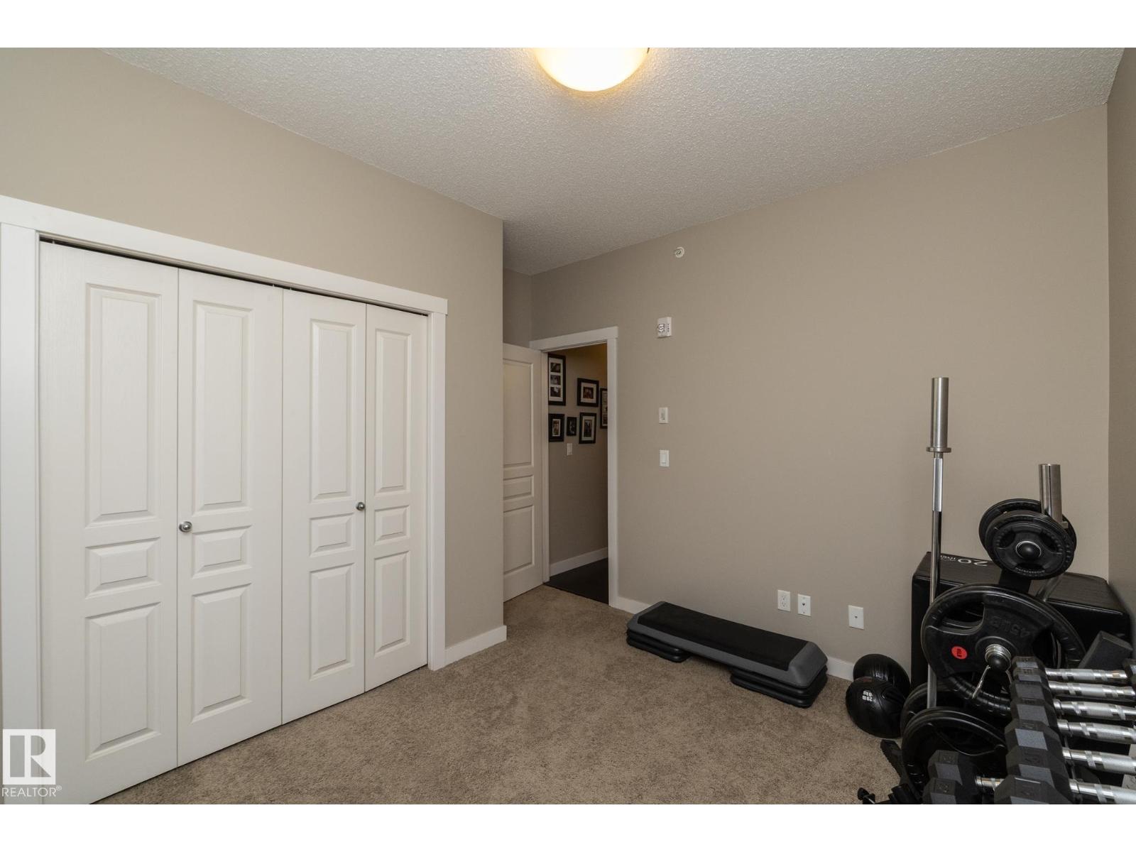 #402 2207 44 Av Nw Property Photo 10