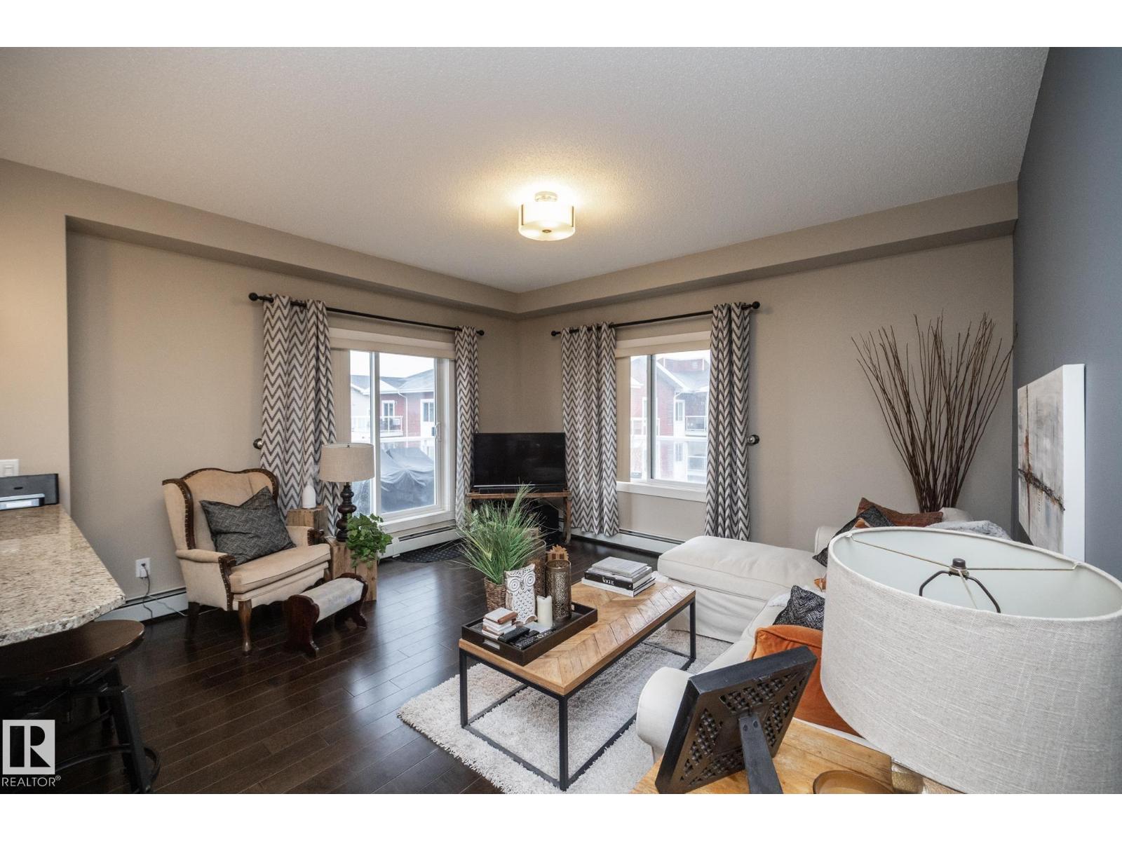 #402 2207 44 Av Nw Property Photo 17