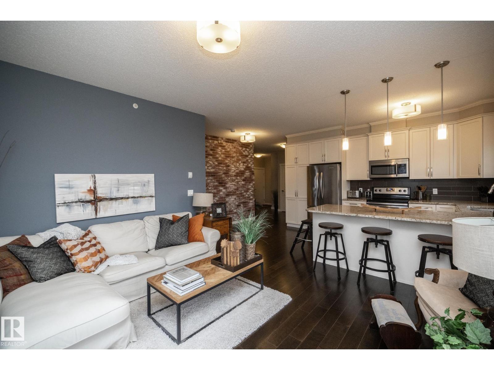 #402 2207 44 Av Nw Property Photo 24