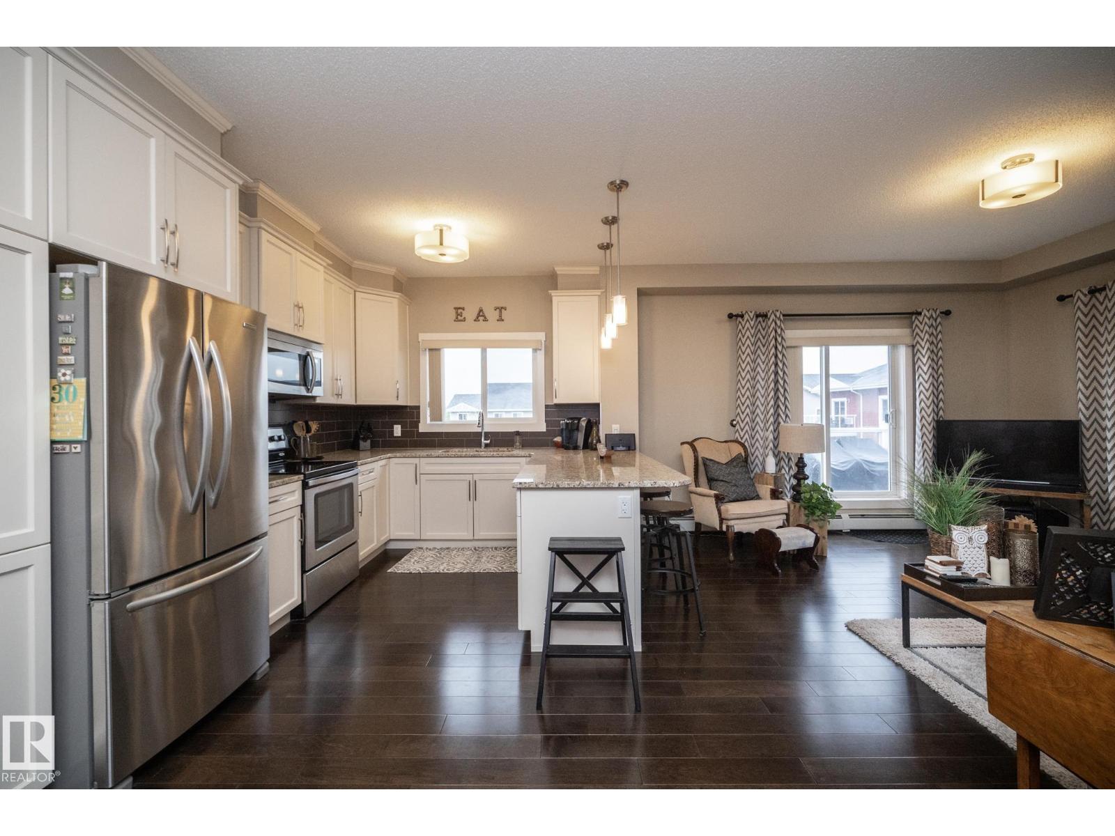 #402 2207 44 Av Nw Property Photo 26