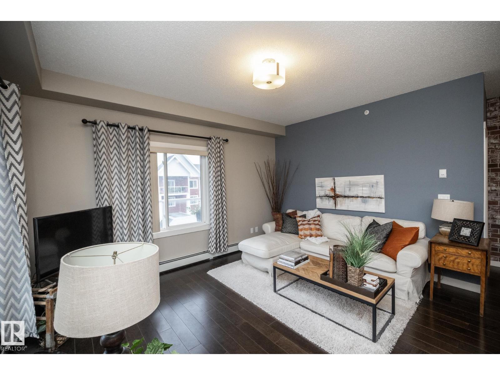 #402 2207 44 Av Nw Property Photo 27