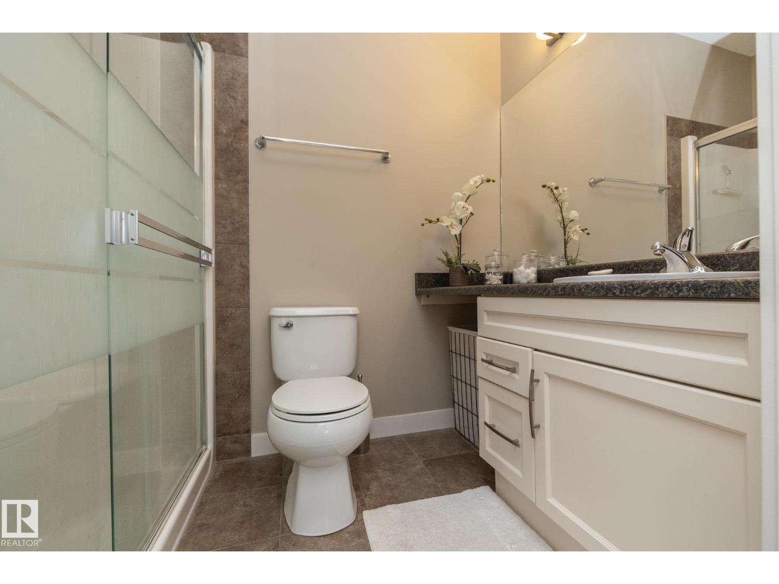 #402 2207 44 Av Nw Property Photo 33