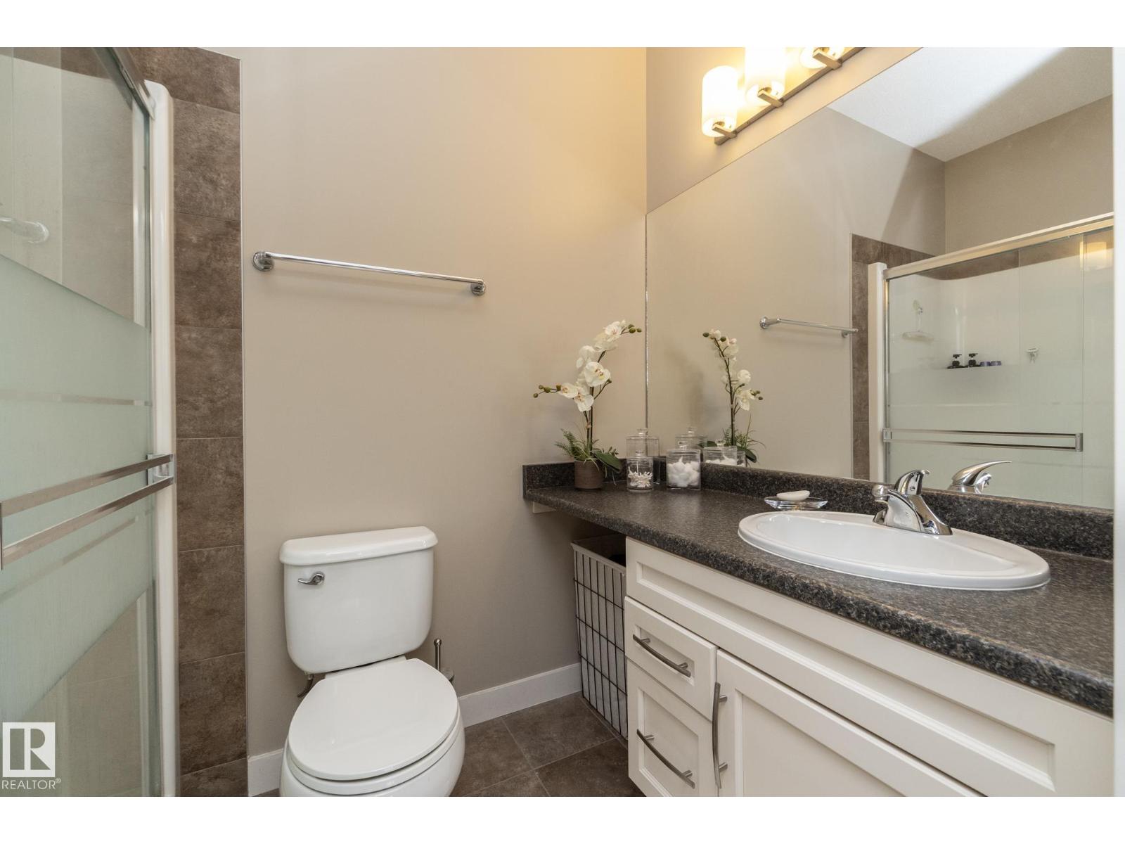 #402 2207 44 Av Nw Property Photo 34