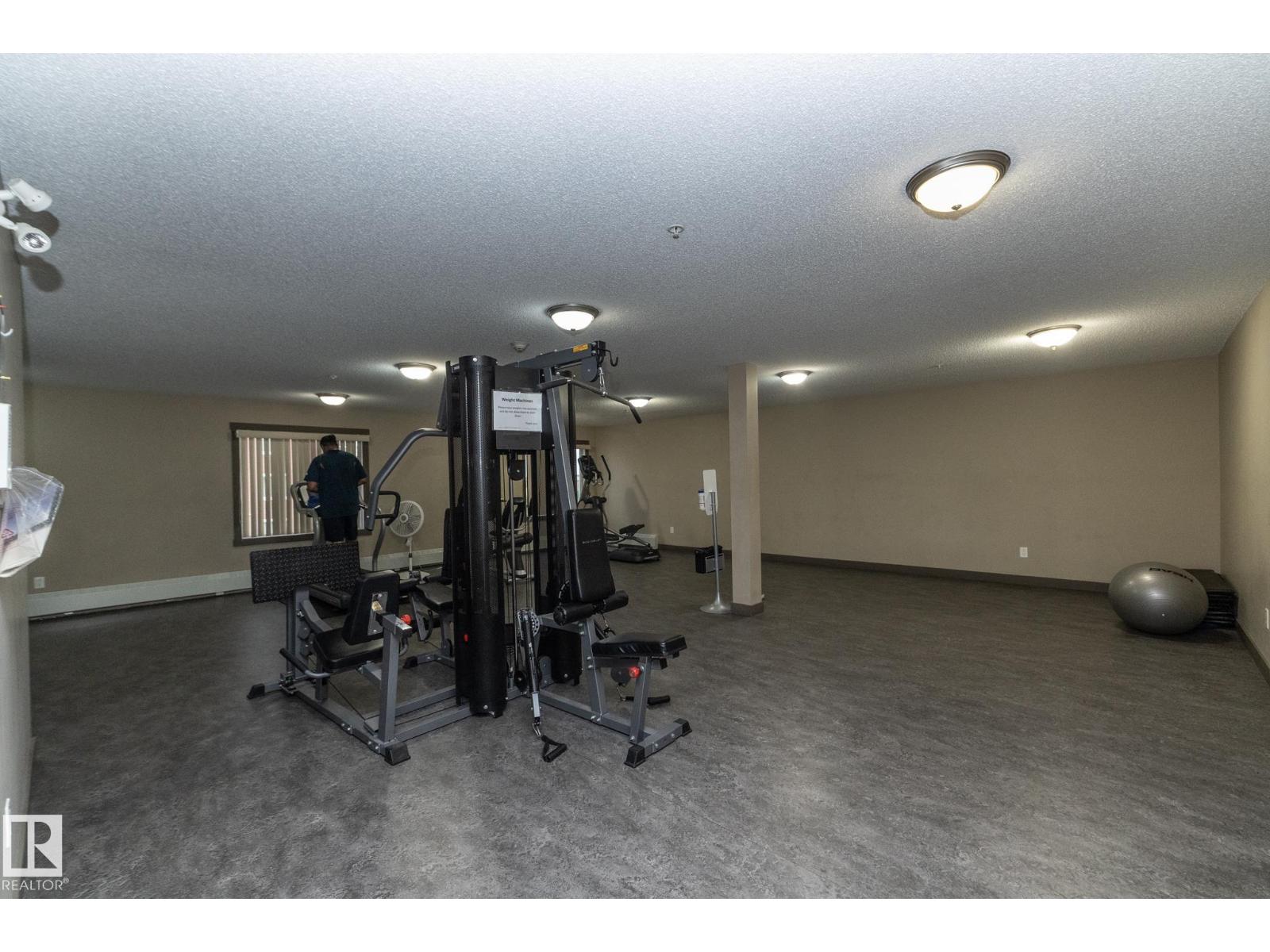 #402 2207 44 Av Nw Property Photo 38