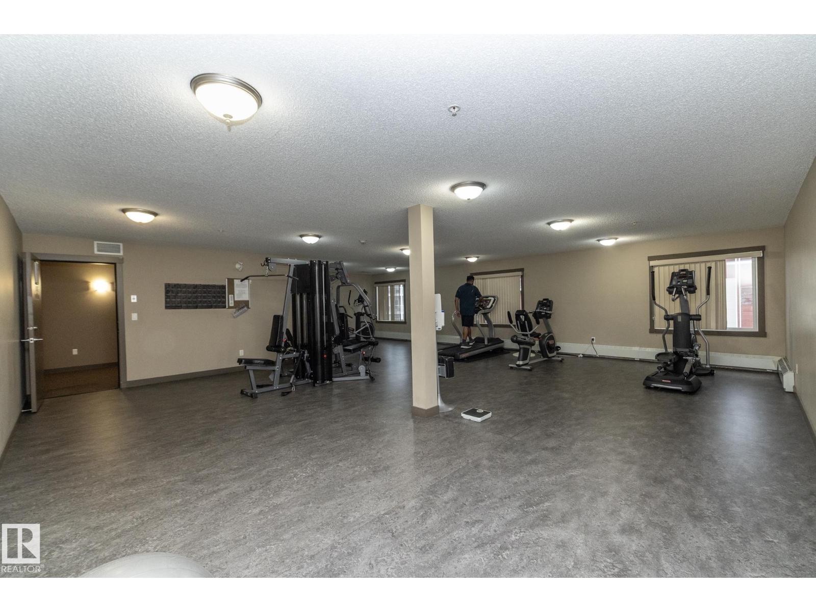 #402 2207 44 Av Nw Property Photo 39