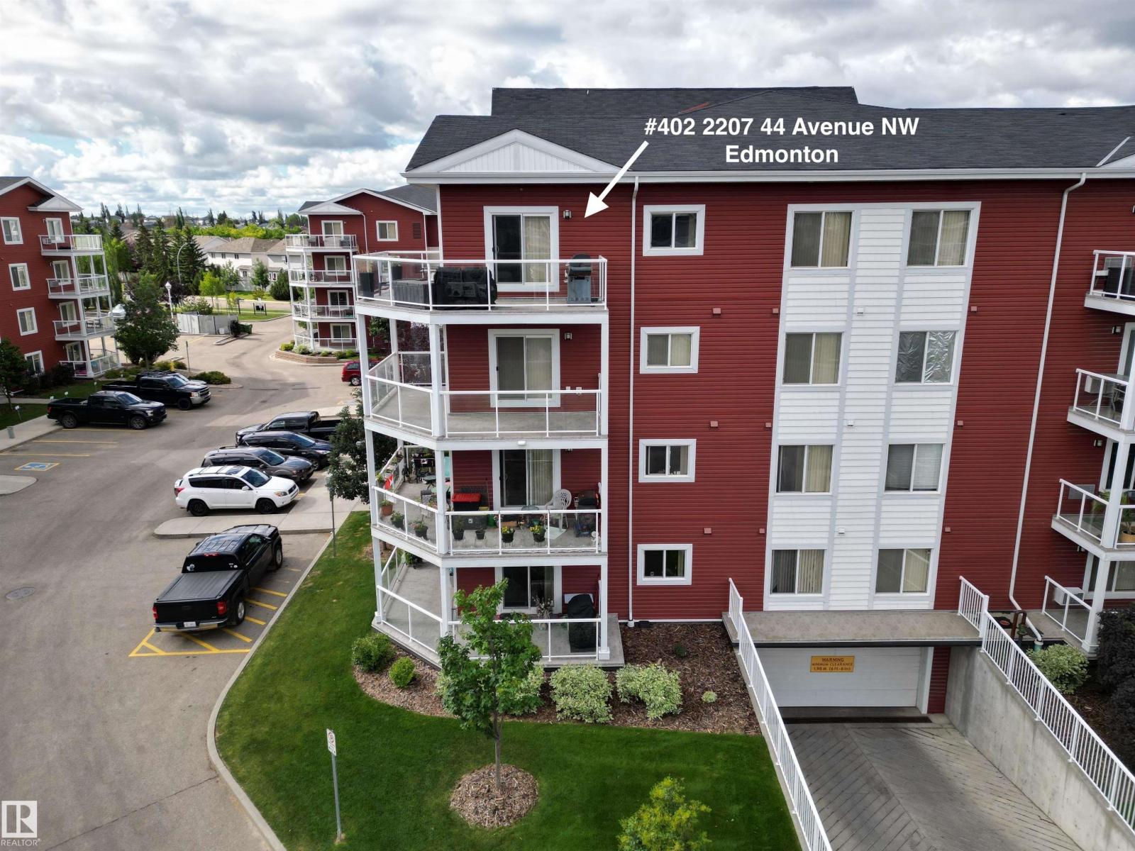 #402 2207 44 Av Nw Property Photo 46