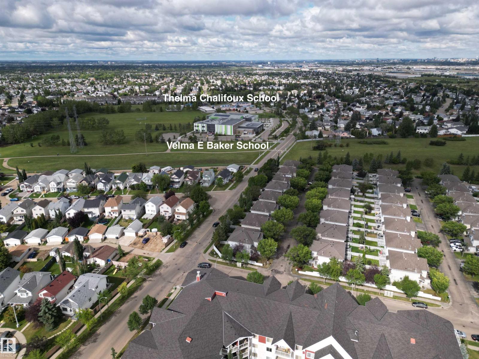 #402 2207 44 Av Nw Property Photo 52