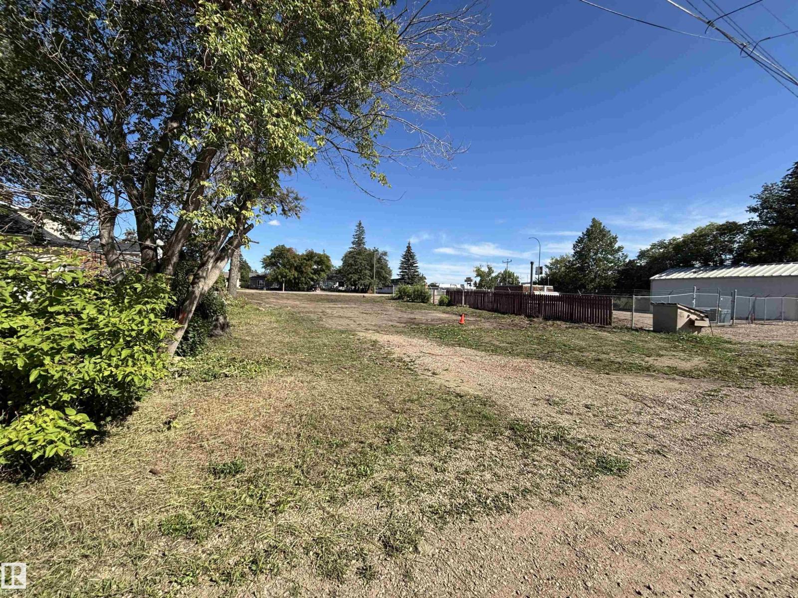 4513 52 St Property Photo 1