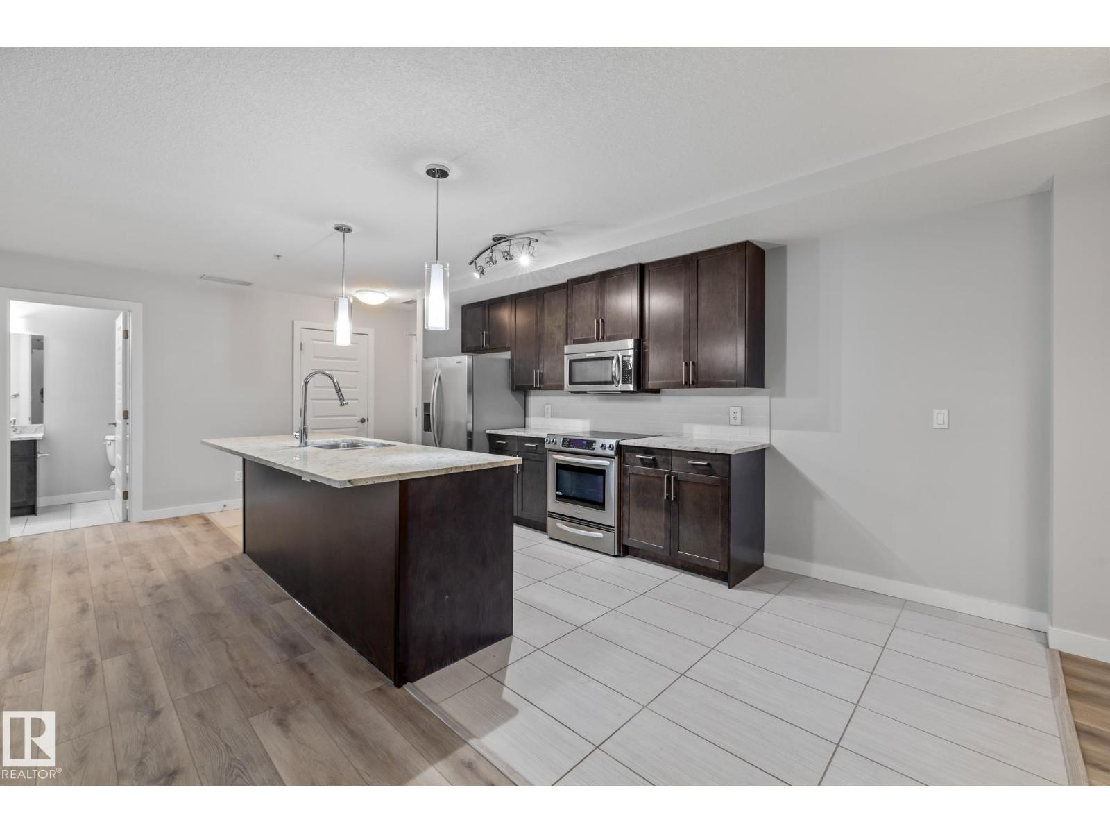 #810 5151 Windermere Bv Sw Property Photo 11
