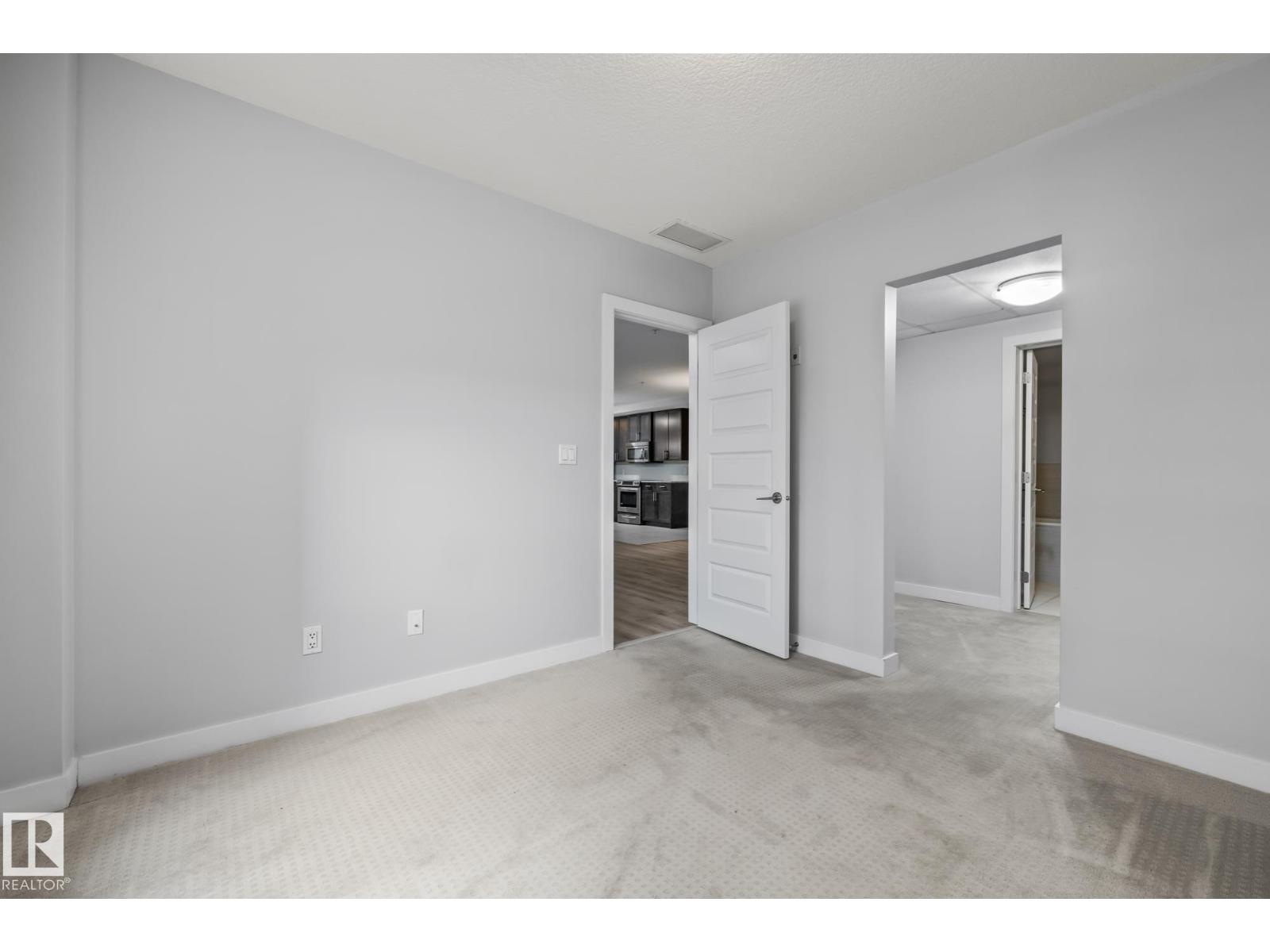 #810 5151 Windermere Bv Sw Property Photo 19