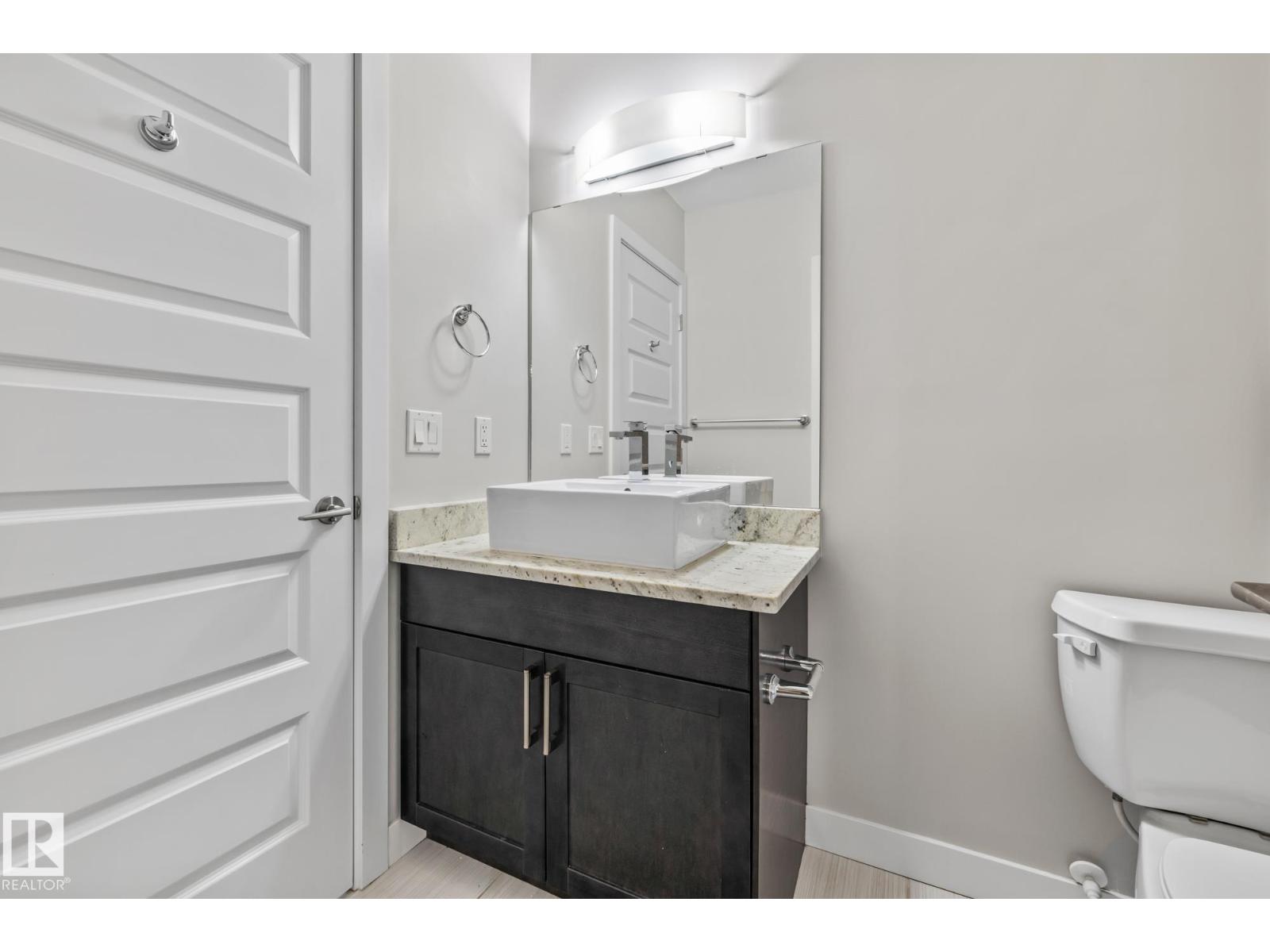 #810 5151 Windermere Bv Sw Property Photo 27