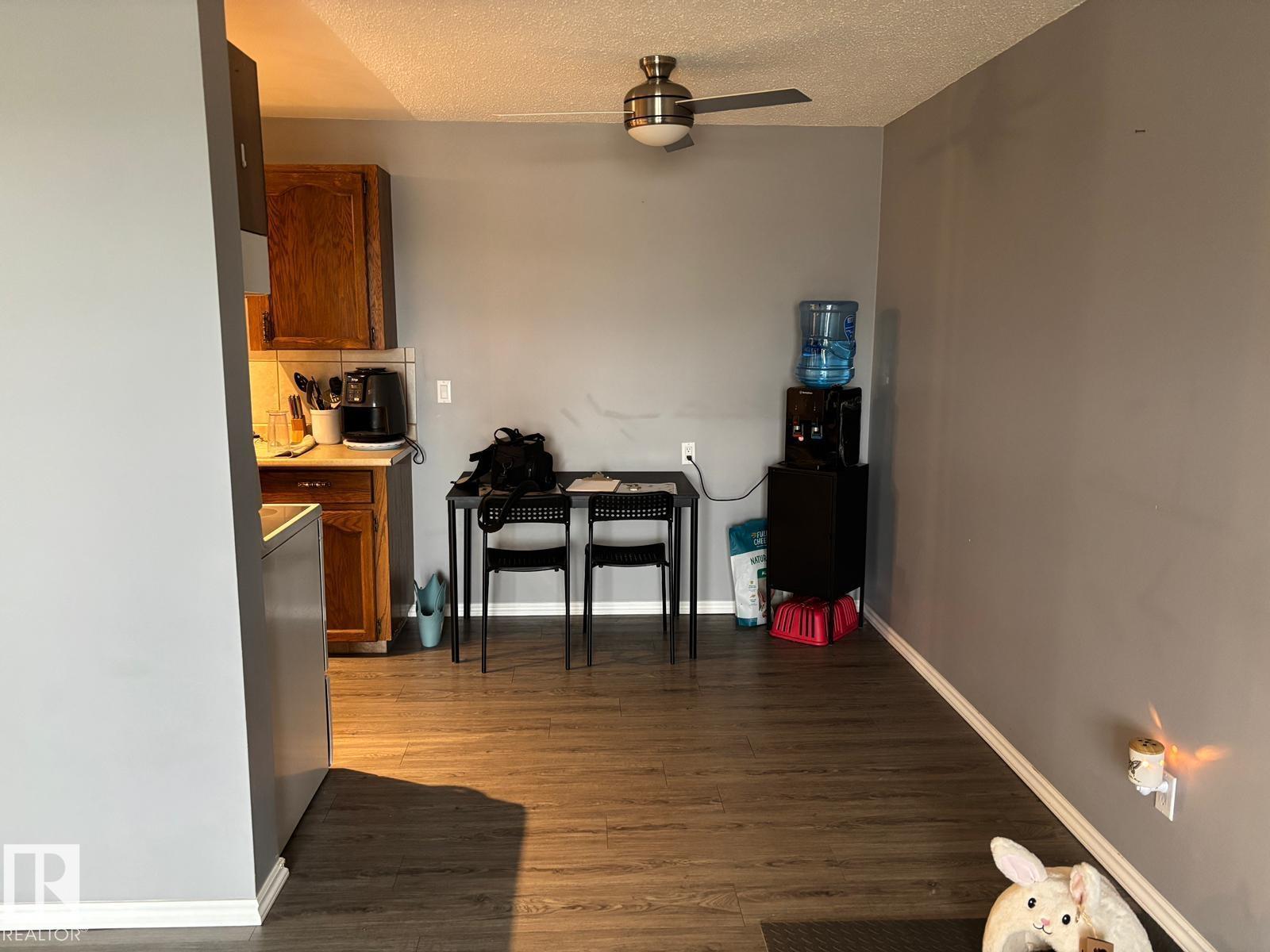 #209 5705 51 St Property Photo 6