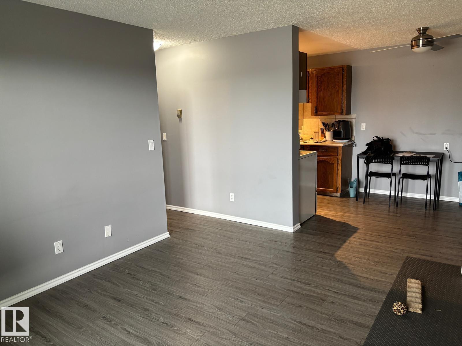 #209 5705 51 St Property Photo 8