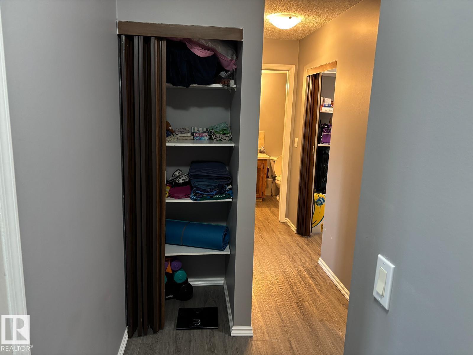 #209 5705 51 St Property Photo 9