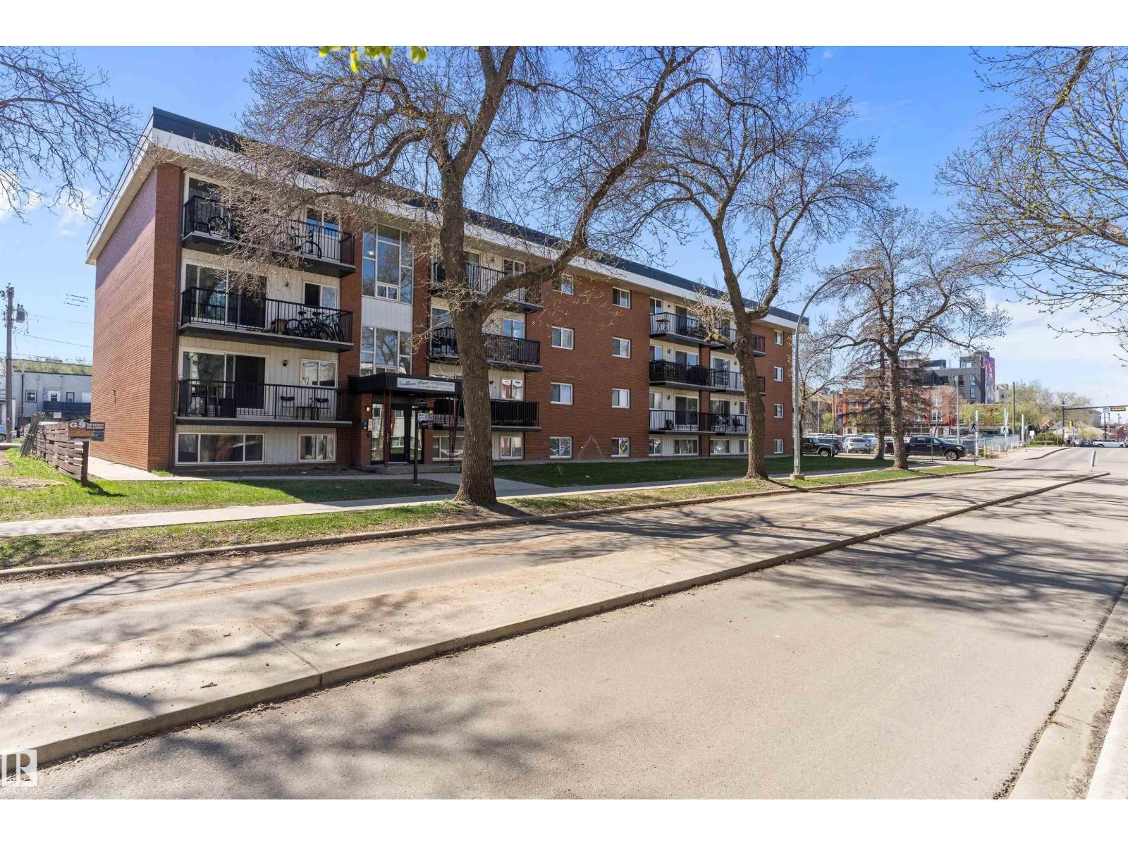 #303 10149 83 AV NW Property Photo 1