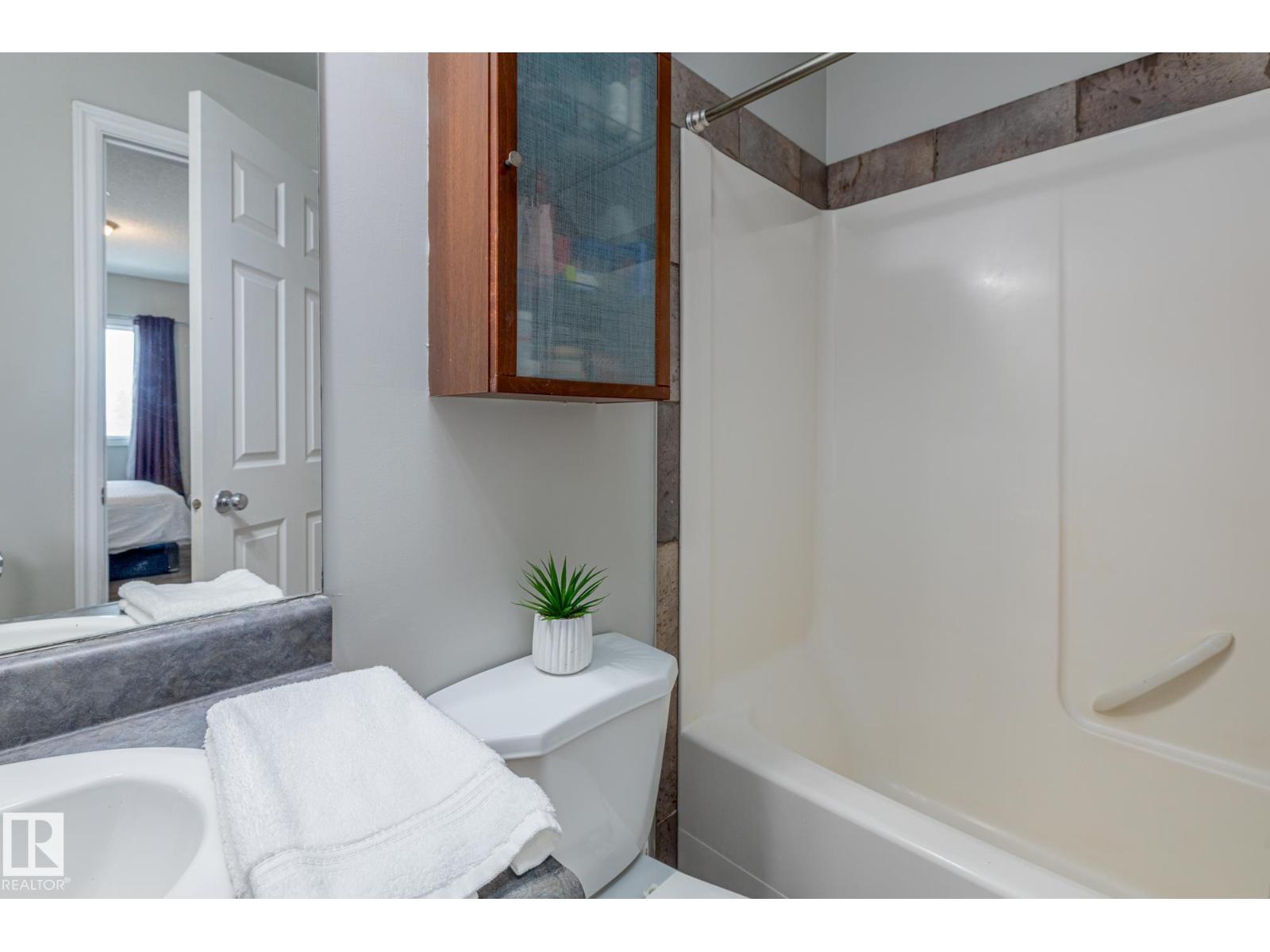 #208 10118 95 St Nw Property Photo 21