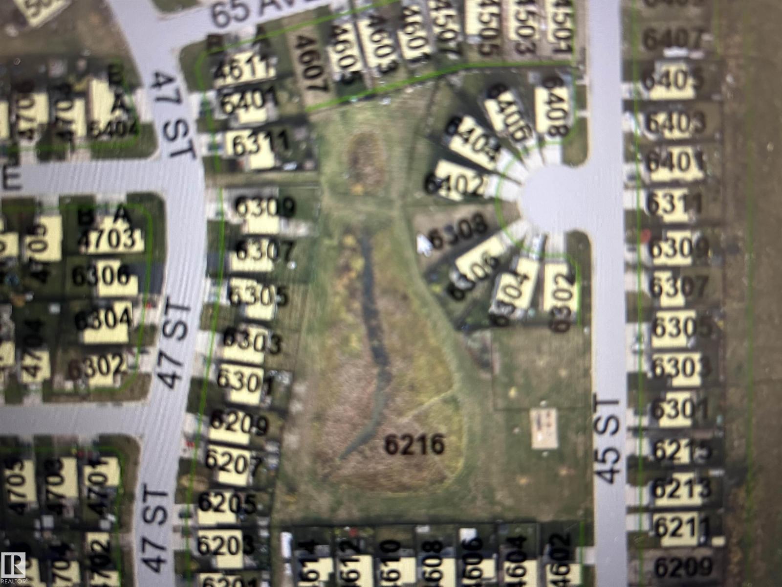 6308 45 St Property Photo 2