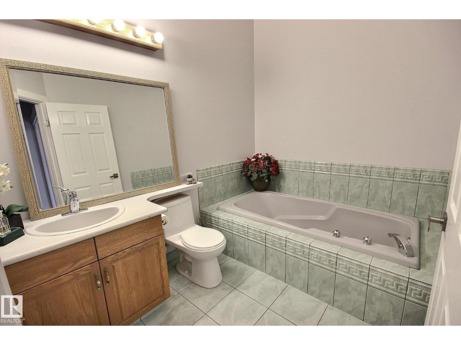 10735 Beaumaris Rd Nw Property Photo 4