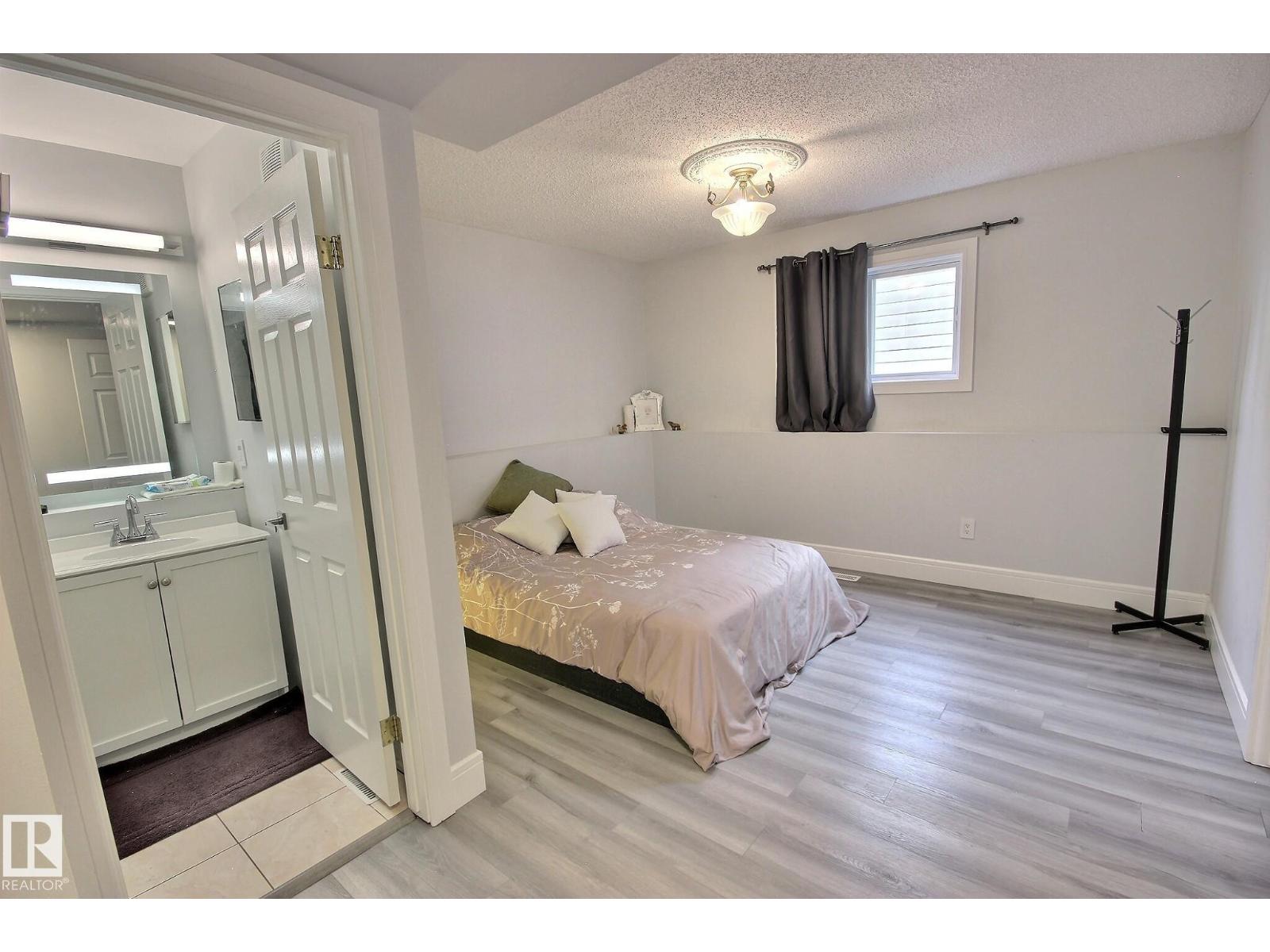 10735 Beaumaris Rd Nw Property Photo 12