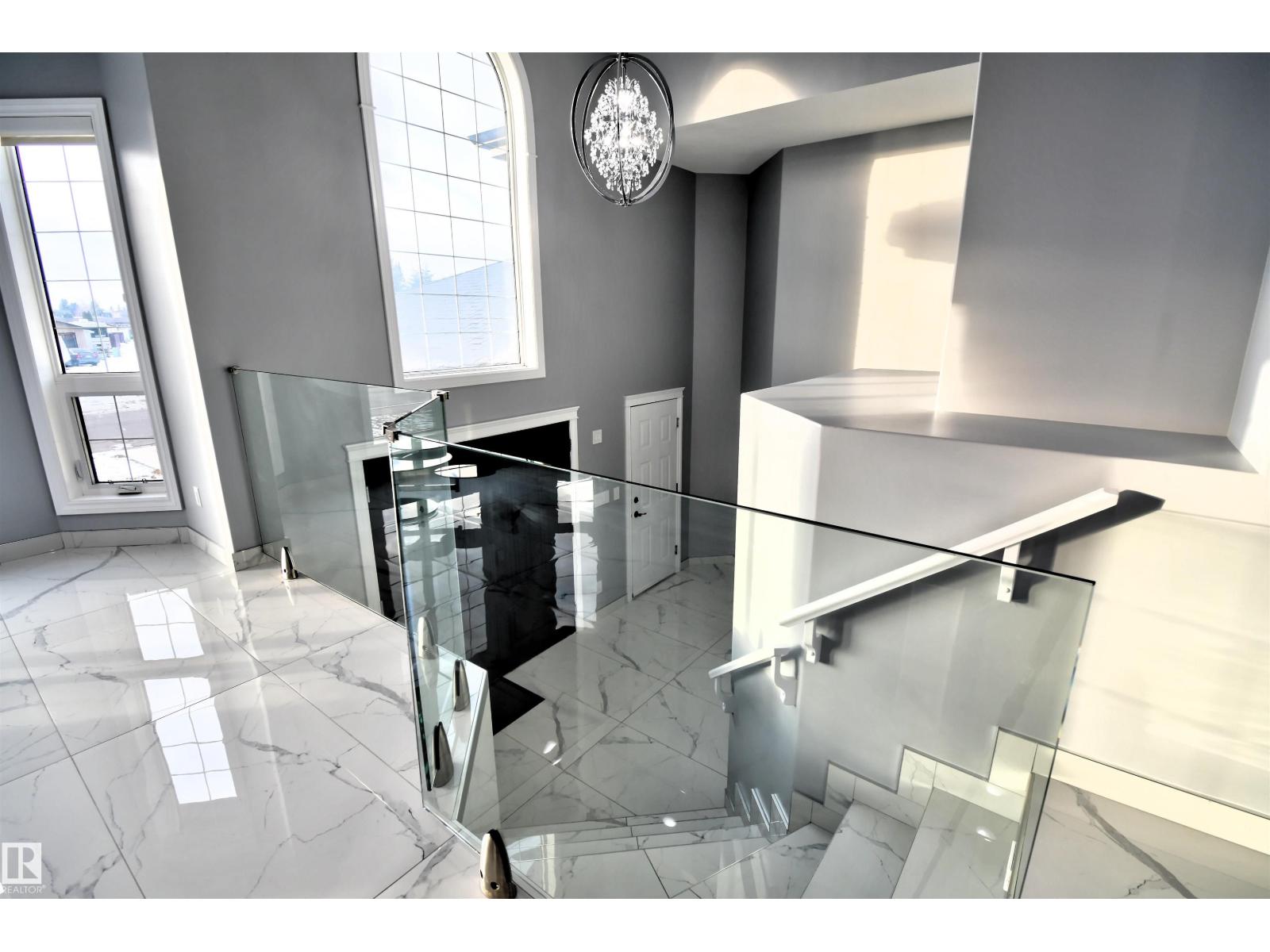 4409 44 St Property Photo 2