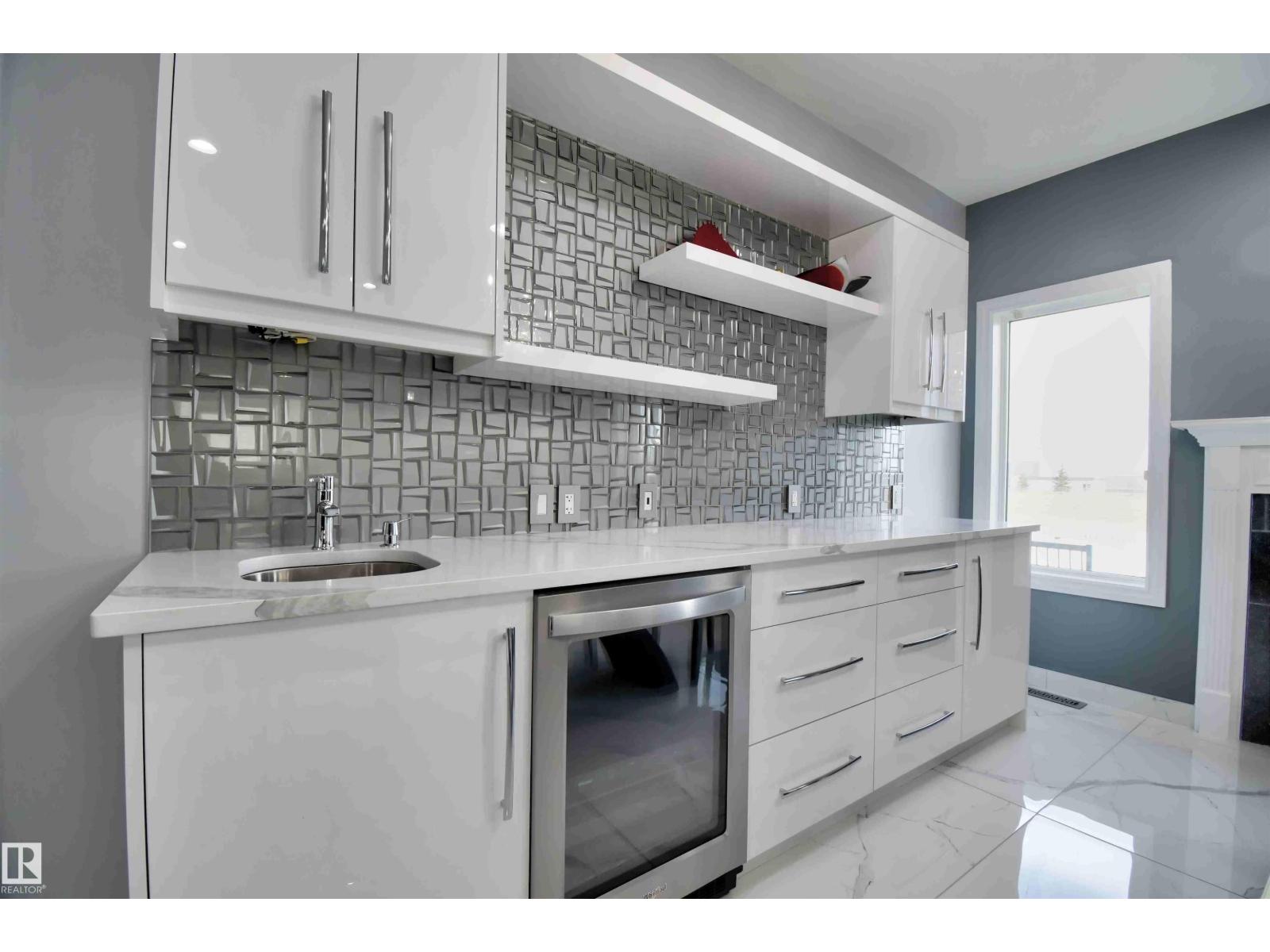 4409 44 St Property Photo 12