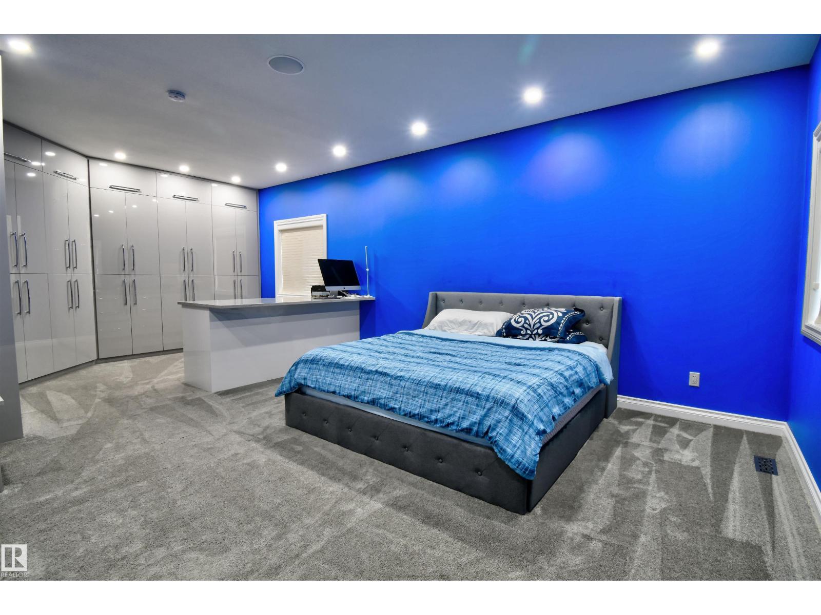 4409 44 St Property Photo 15