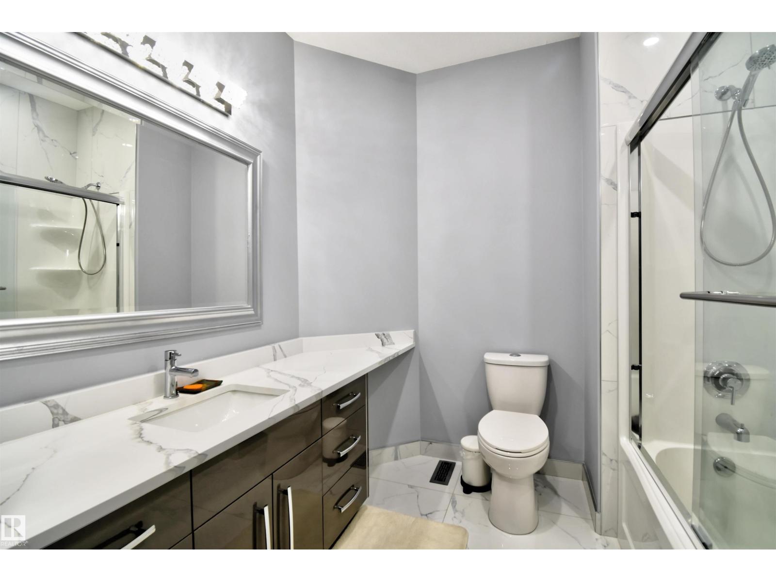 4409 44 St Property Photo 23