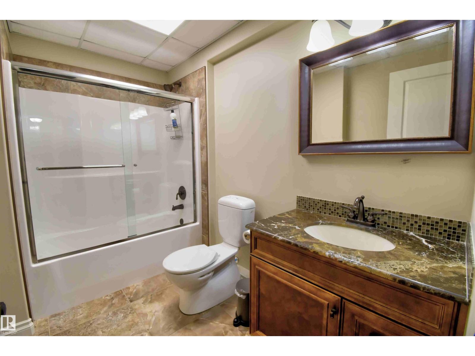 4409 44 St Property Photo 29