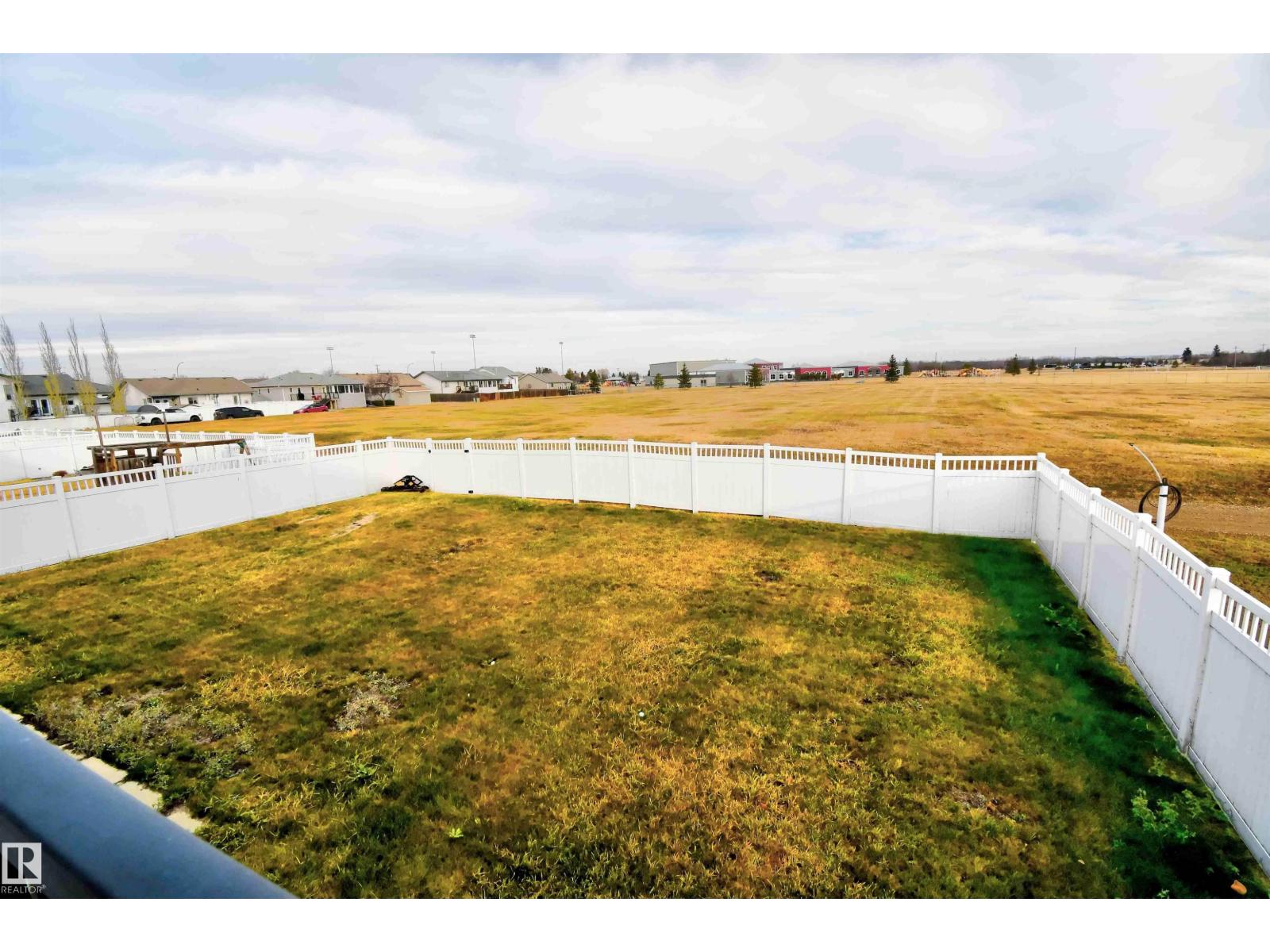 4409 44 St Property Photo 39