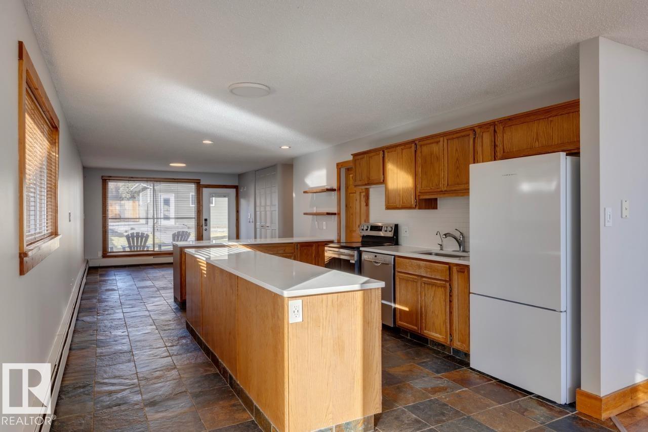 129 1 Av Property Photo 17