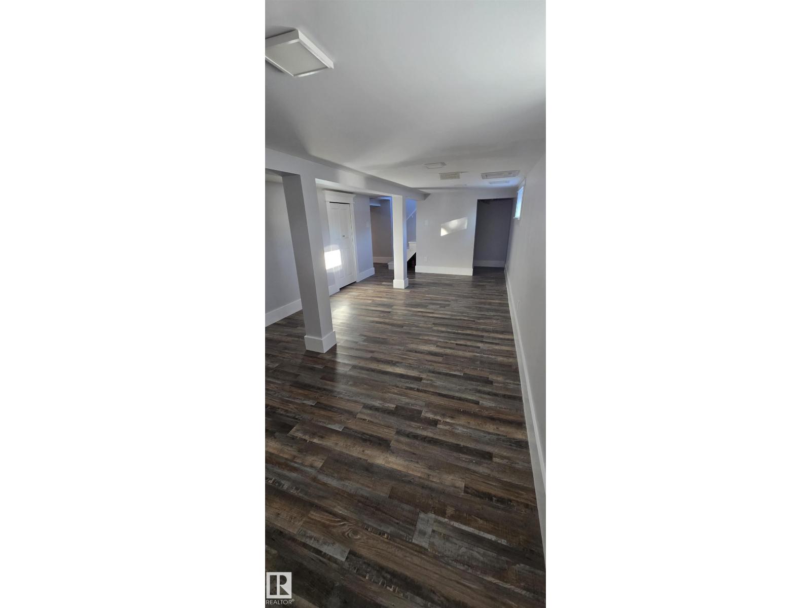 5023 53 St Property Photo 10