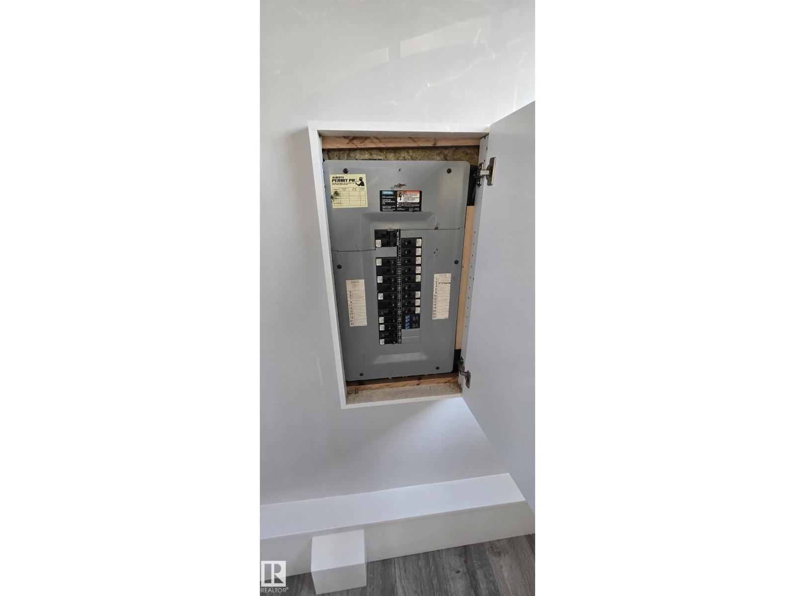 5023 53 St Property Photo 12