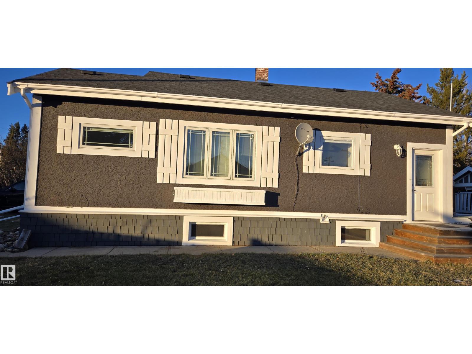 5023 53 St Property Photo 24
