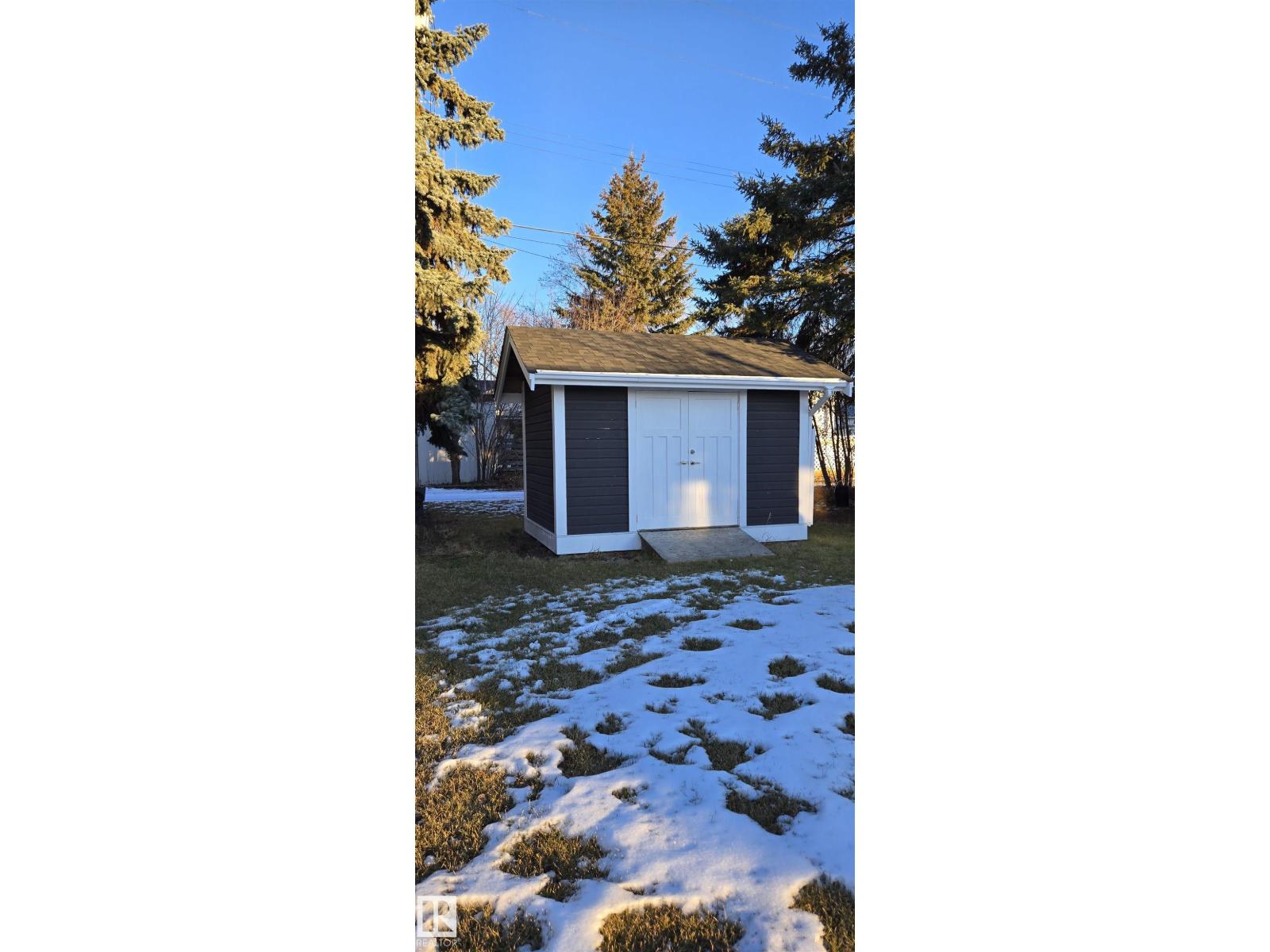 5023 53 St Property Photo 25