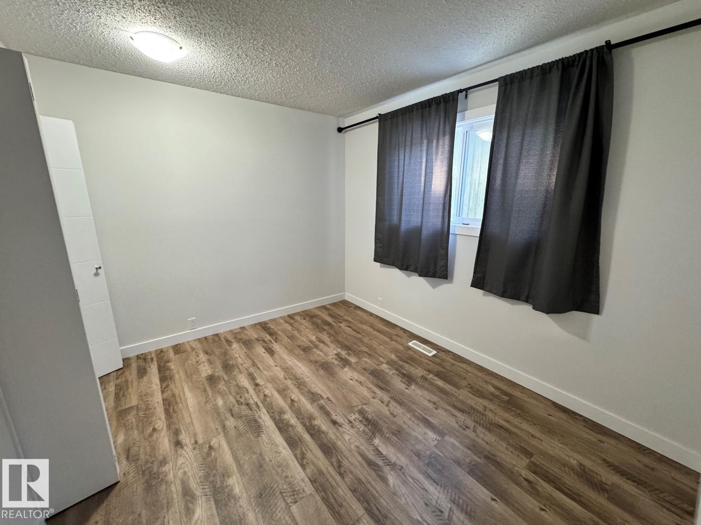 18404 66 Av Nw Property Photo 12