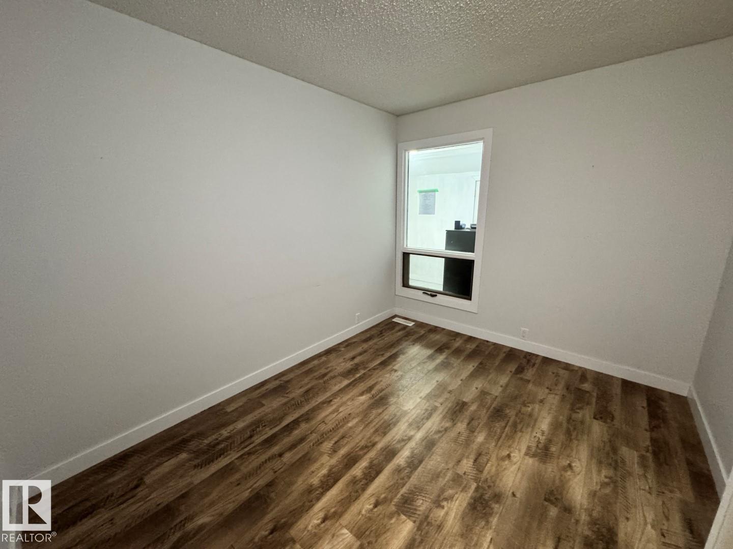 18404 66 Av Nw Property Photo 14