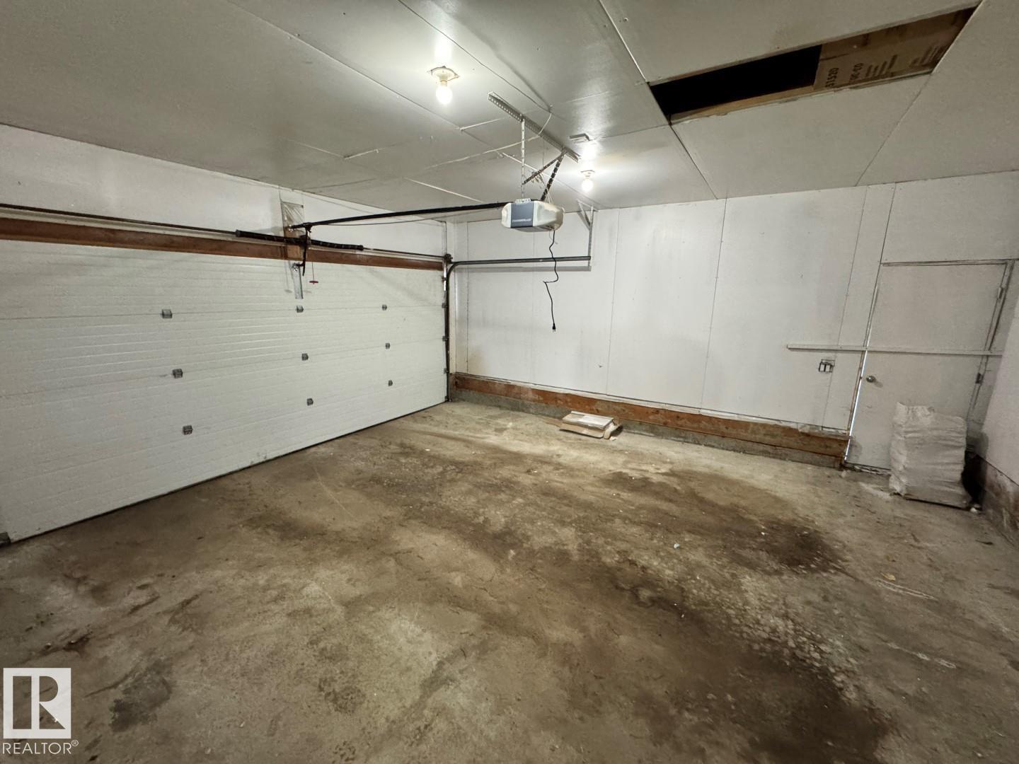 18404 66 Av Nw Property Photo 29