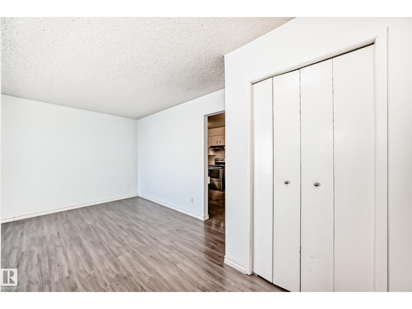 9623/9625 73 Av Nw Nw Property Photo 8