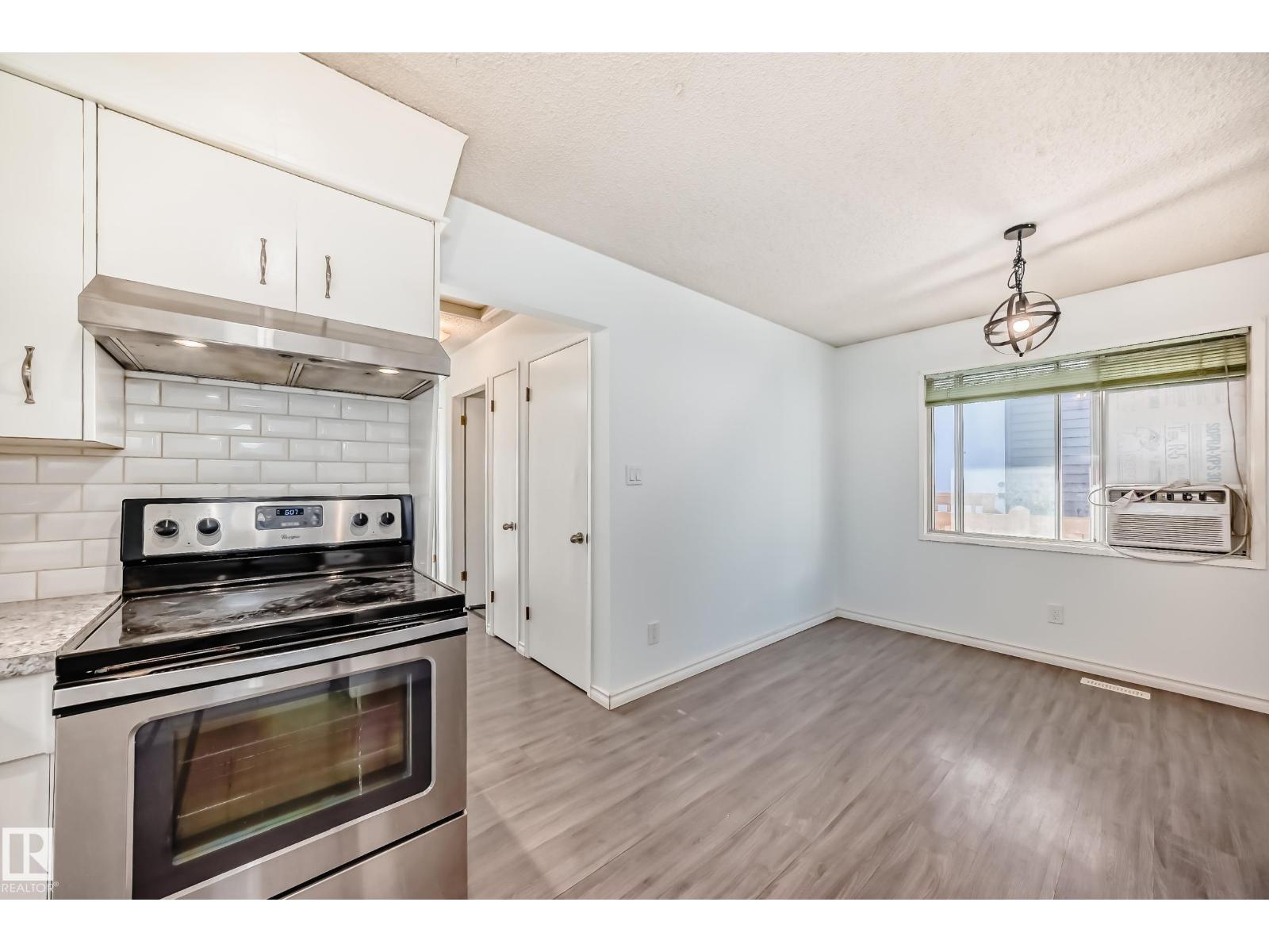 9623/9625 73 Av Nw Nw Property Photo 16