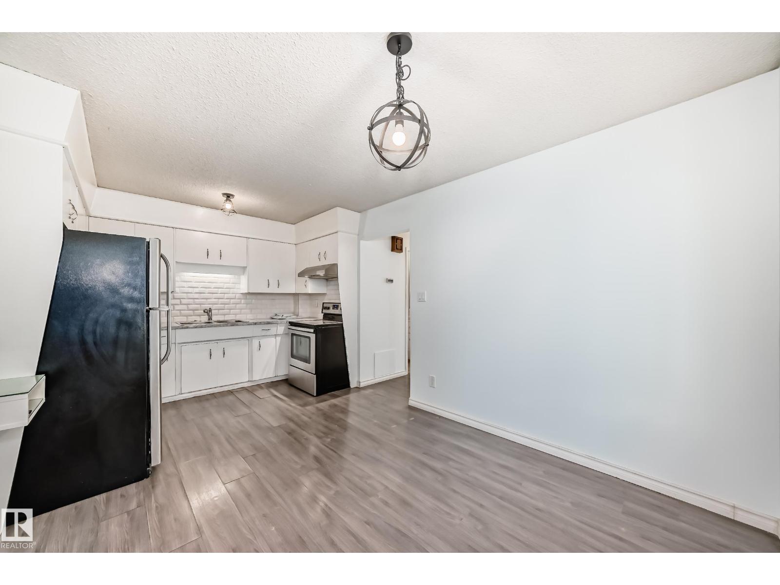9623/9625 73 Av Nw Nw Property Photo 18