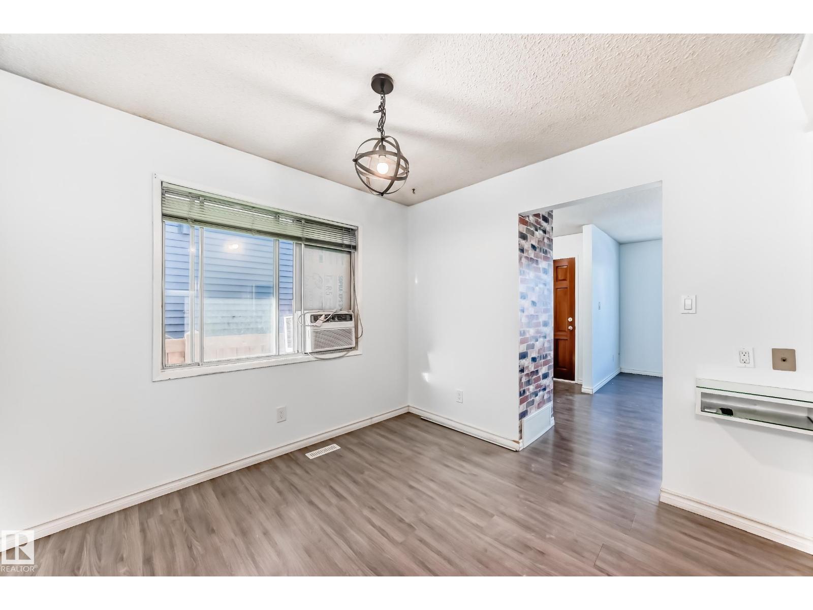 9623/9625 73 Av Nw Nw Property Photo 19