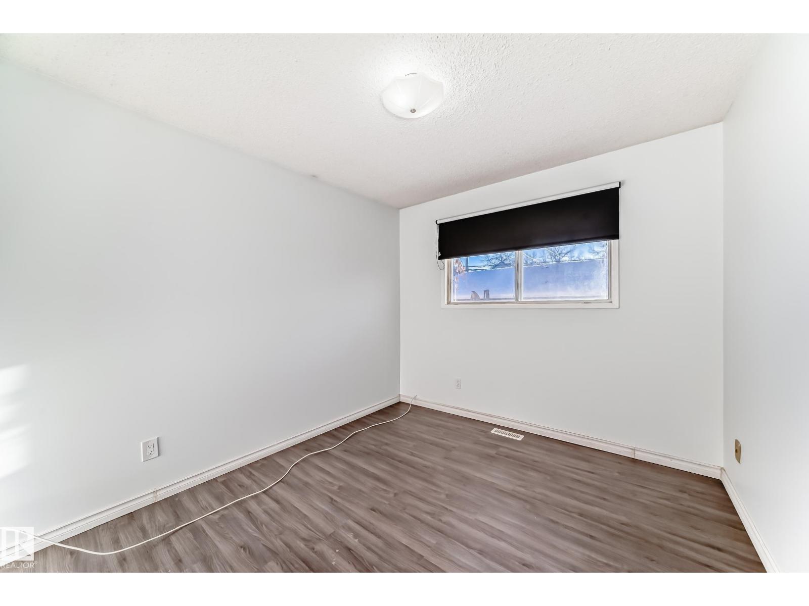 9623/9625 73 Av Nw Nw Property Photo 20