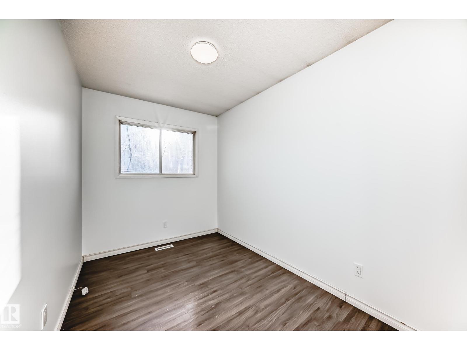 9623/9625 73 Av Nw Nw Property Photo 24