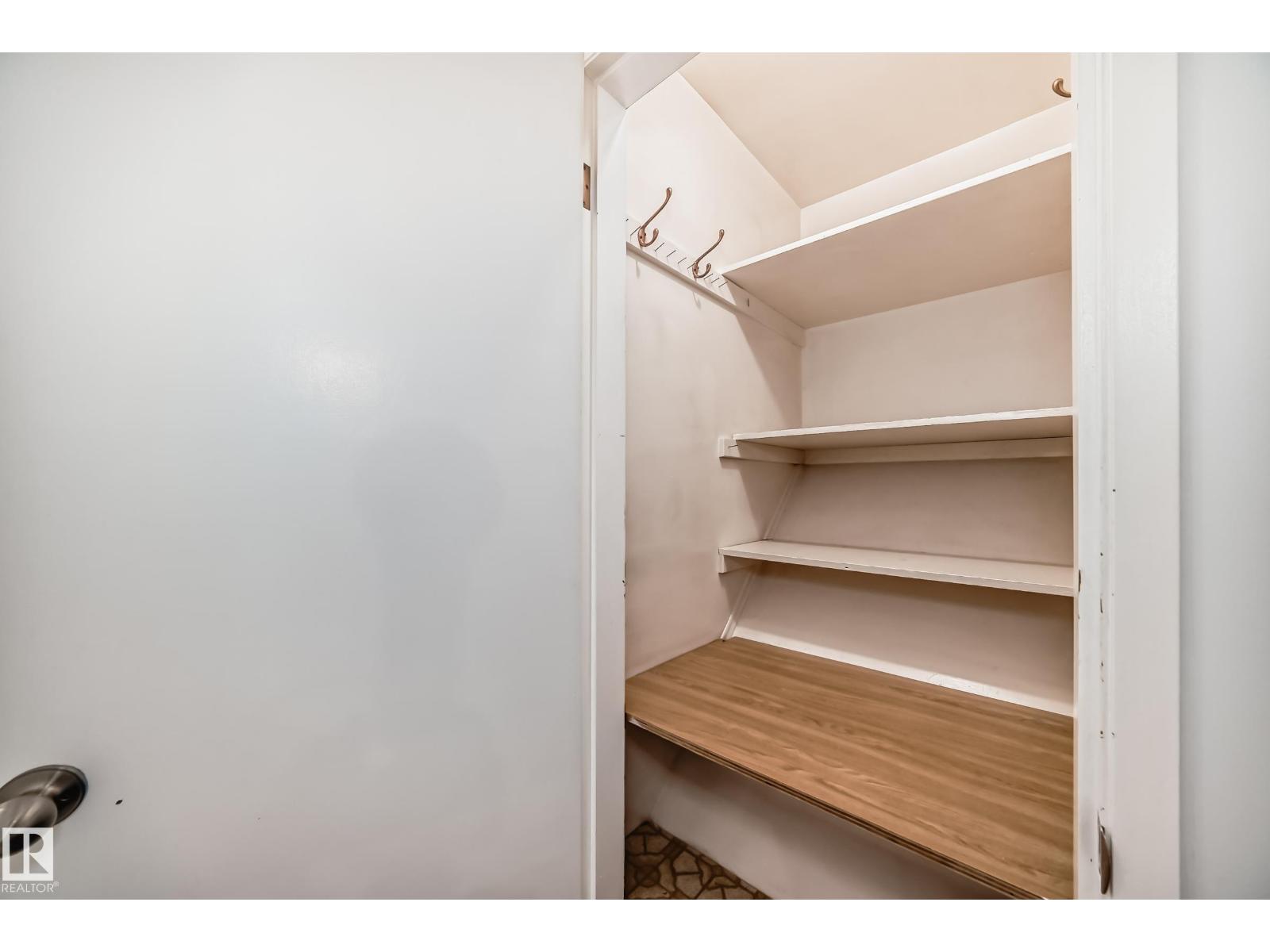 9623/9625 73 Av Nw Nw Property Photo 29