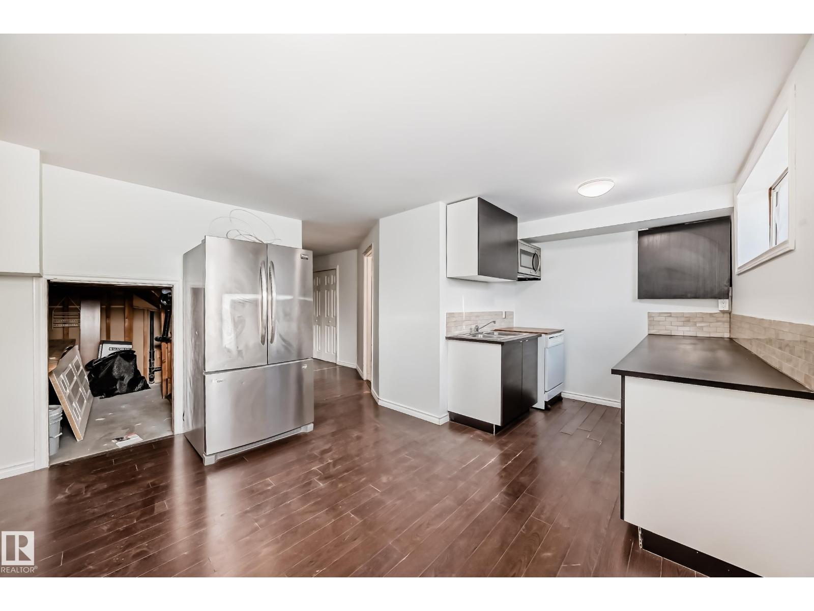 9623/9625 73 Av Nw Nw Property Photo 42