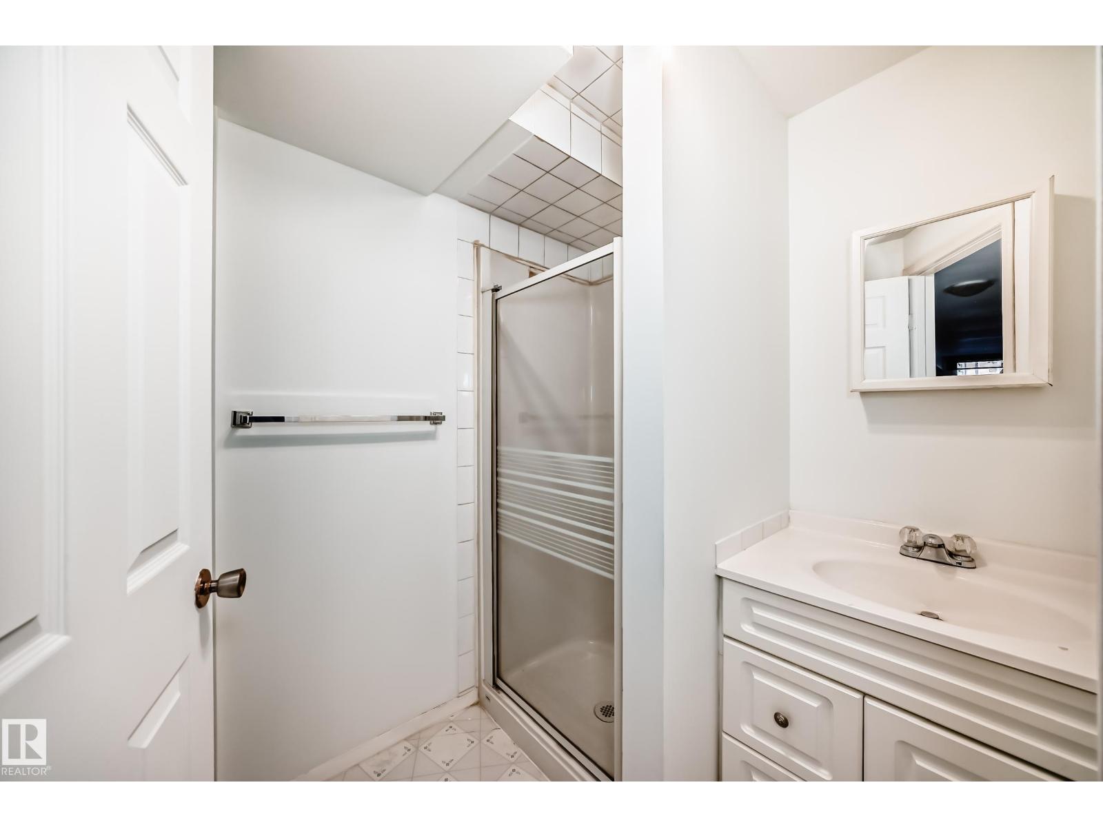 9623/9625 73 Av Nw Nw Property Photo 45