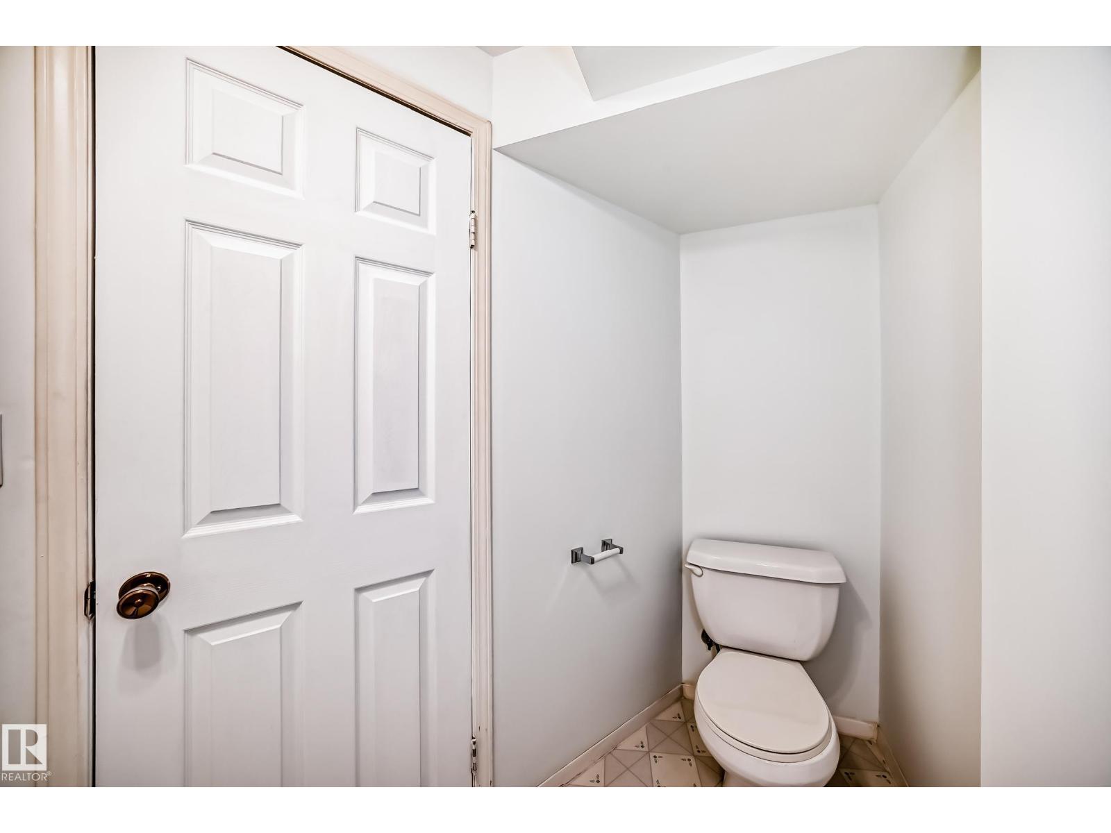 9623/9625 73 Av Nw Nw Property Photo 46