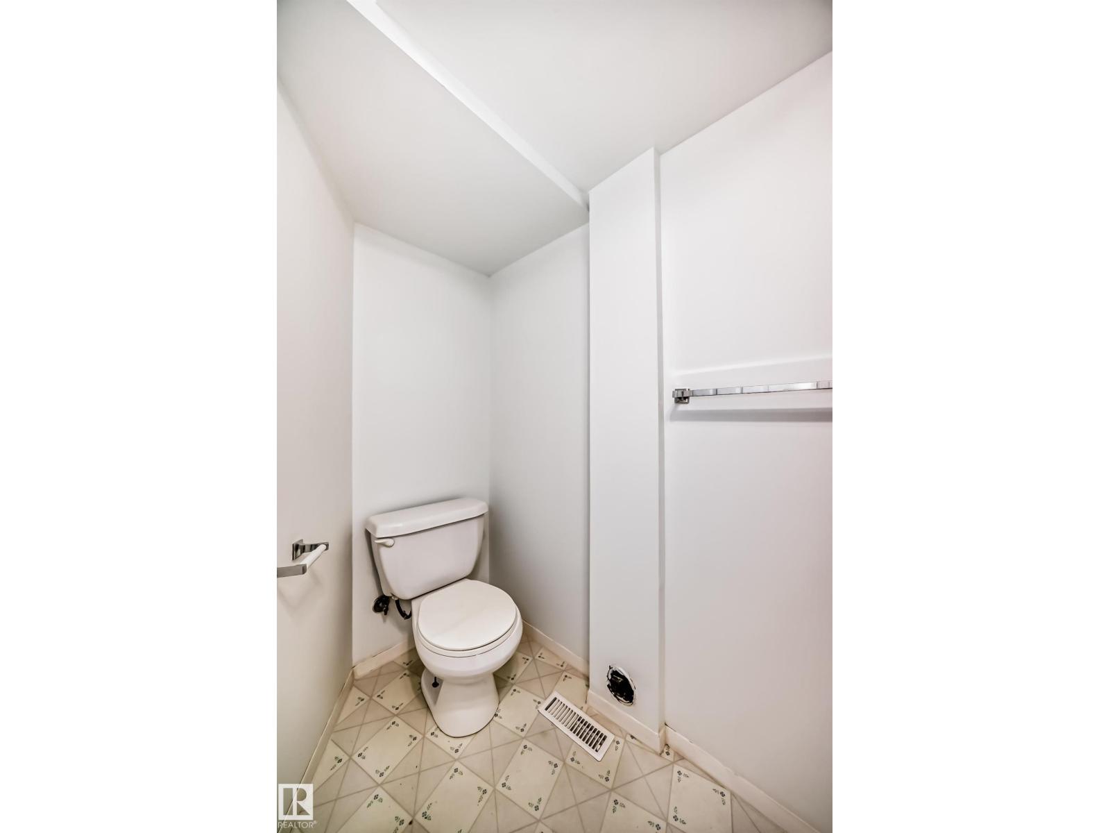 9623/9625 73 Av Nw Nw Property Photo 47