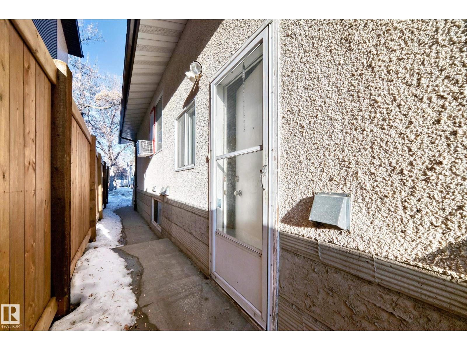 9623/9625 73 Av Nw Nw Property Photo 59